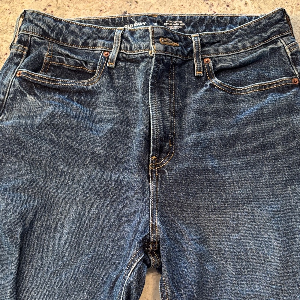 Old Navy Men's Straight Jeans in Dark Blue Wash
